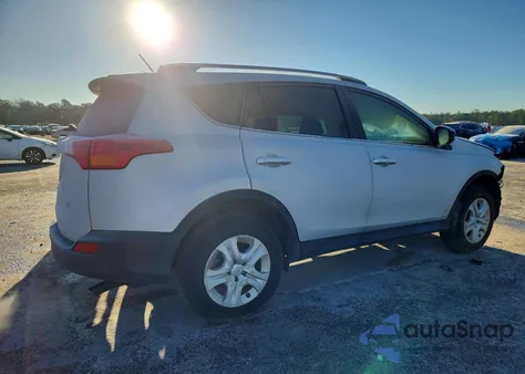 2015 Toyota Rav4 Le z USA, uszkodzony, nr VIN JTMZFREV7FJ038326